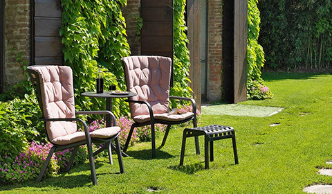 Alege Nardi - rafinament italian pentru relaxare in aer liber.